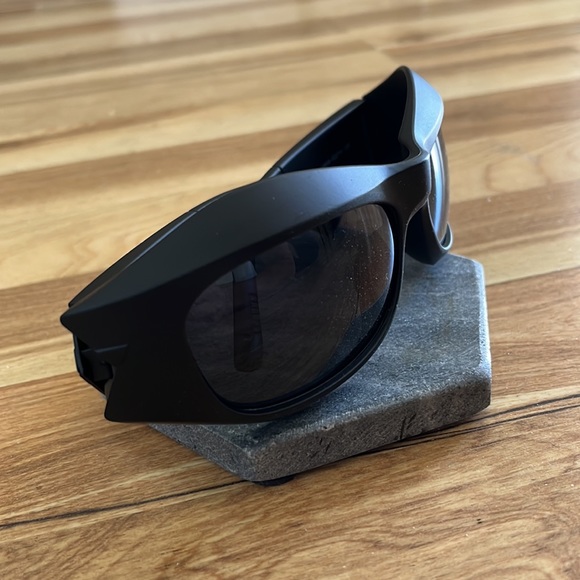 Sunglasses in the style of Kim Kardashian Mask Balenciaga Style Weap Around - Picture 3 of 5